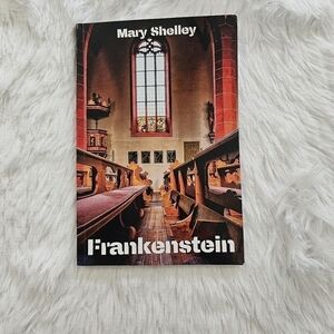 MARY Shelley Frankestein paperback